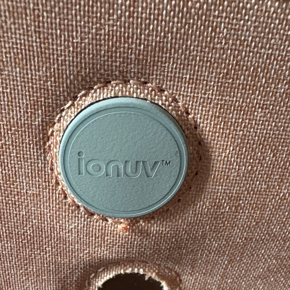 Ionuv Pink Travel Bag - Picture 3 of 7